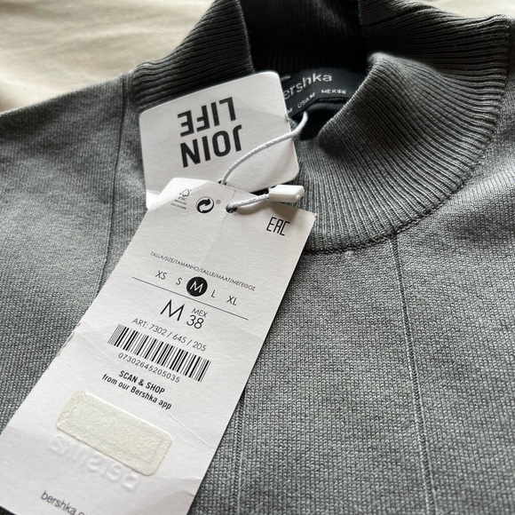 Men’s Gray Turtleneck - Picture 3 of 4